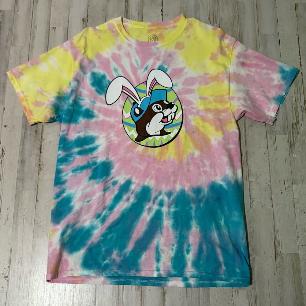 Buc-ees Easter T-Shirt Large